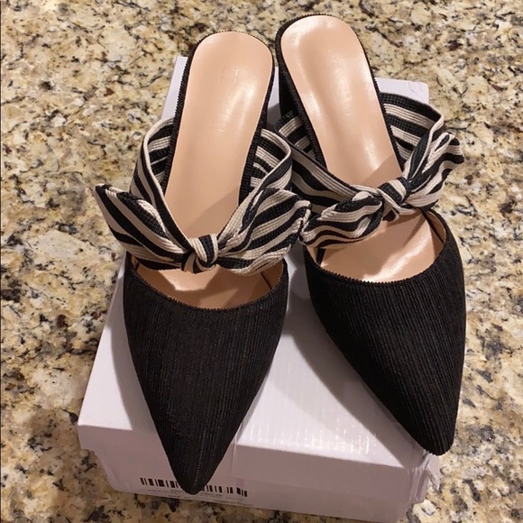 Meet your Posher, Nicole - Picture 4 of 4